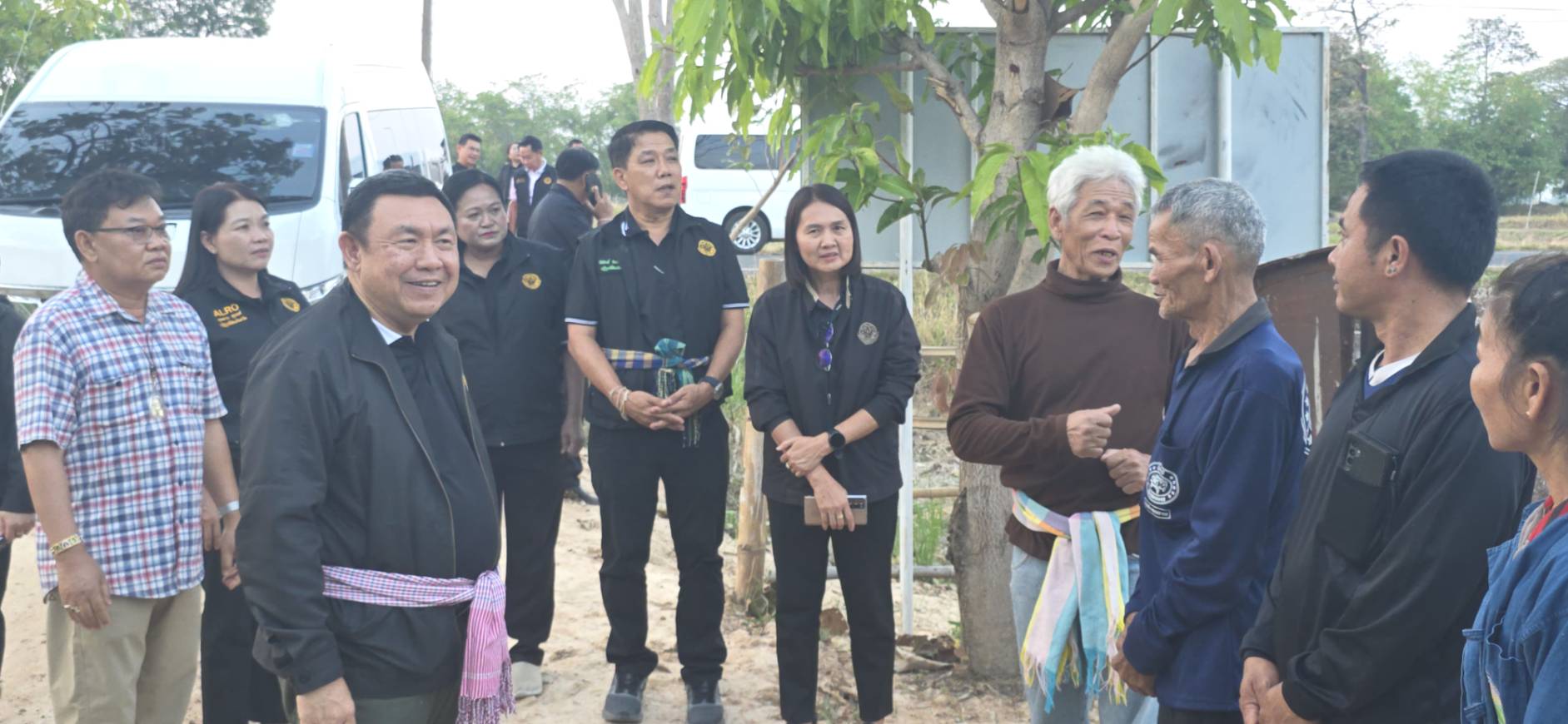 title - เลขาธิการ ส.ป.ก. ลงพื้นที่ตรวจเยี่ยมกลุ่มแปลงใหญ่ข้าวอินทรีย์ และโครงการก่อสร้างบ่อบาดาลฯ ในเขตปฏิรูปที่ดิน จังหวัดร้อยเอ็ด